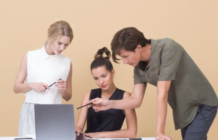 
	创始团队成立 

 

	2008 

